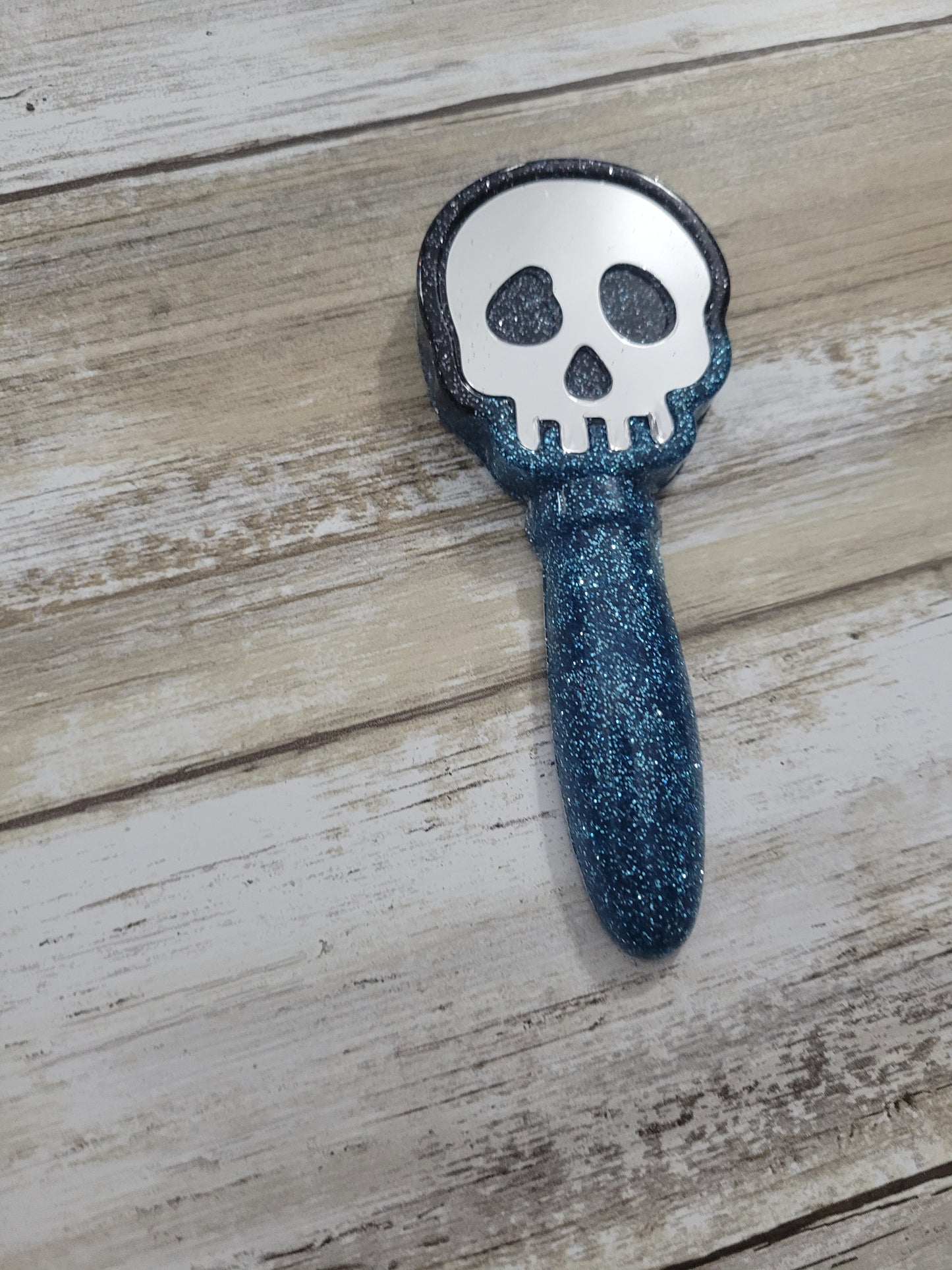 Mirror- Skulls